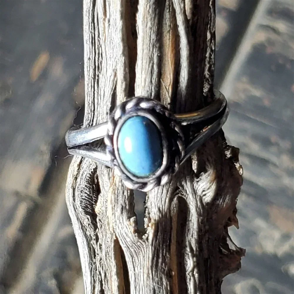 Artisan India Blue Turquoise 925 Sterling Silver Plated Gemstone Ring Size 8